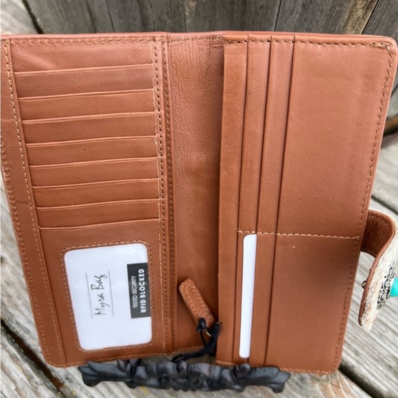 🌻Myra Bag Cowhide Leather Embossed Concho Boho Wallet Check Card New Turquoise - Picture 3 of 3
